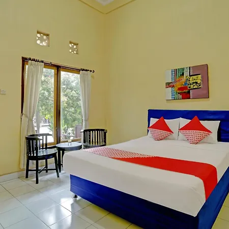 Oyo 3096 Hotel Dewi Warsiki Near Gilimanuk Port